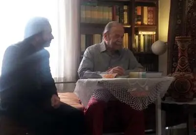 مدیرکل هنرهای نمایشی به عیادت محمدعلی کشاورز رفت