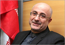 علی مرادخانی: جشنواره امسال نشان داد، نسل نویی پا به میدان تئاتر کشور گذاشته است