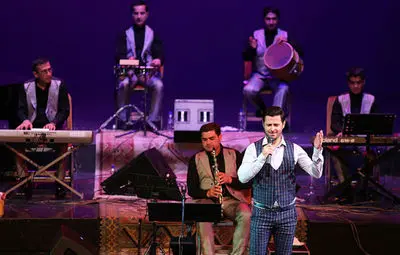 موسیقی آذری در تالار وحدت طنین‌انداز شد / آیهان با ˝مارال˝ روی صحنه رفت