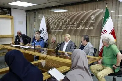 القای حس کویر با نمایش عکس 13 متری / آثار سهراب سپهری و مارکو گریگوریان بر دیوار موزه هنرهای معاصر
