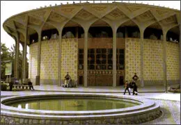 روند بازسازی سالن اصلی تئاتر شهر از زبان پریسا مقتدی