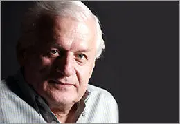 اکبر عالمی: پرچم ایران باید در مرکز توجه جهانیان قرار گیرد