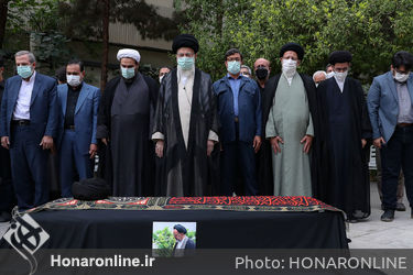 اقامه نماز بر پیکر حجت‌‌‌الاسلام و المسلمین دعایی