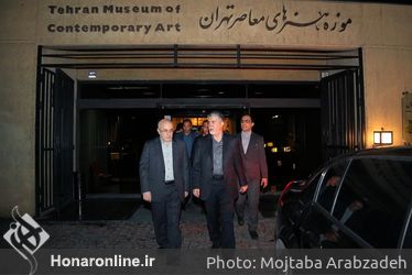 بازديد وزير ارشاد از نمايشگاه دوسالانه مجسمه سازي در موزه هنرهاي معاصر