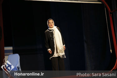 اجرای نمایش "عکس خانوادگی" در تماشاخانه سنگلج