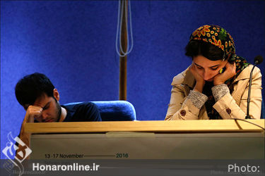 نمایشنامه خوانی نمایش "خواب های رنگی ببینید آقا"