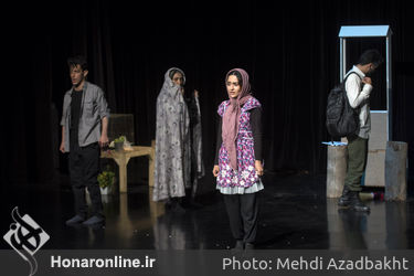 نمایش "برادرها می‌میرند" در تماشاخانه حوزه هنری