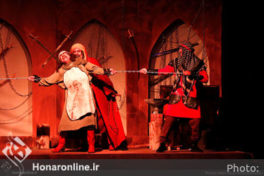 نمایش «شمشیرها» در پردیس تئاتر تهران