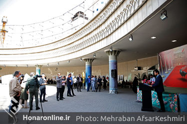 آیین افتتاح نمایشگاه «کن از نمای نزدیک» در ایوان انتظار میدان ولی‌عصر(ع)
