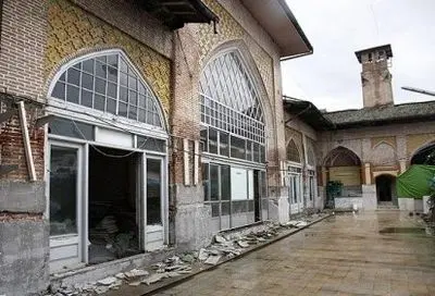 مسجد جامع بابل؛ همسایه البرز