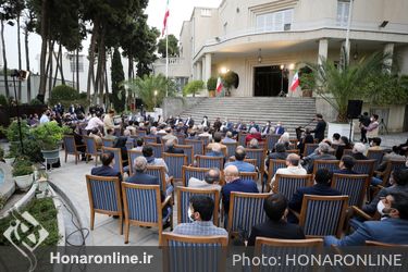 نشست صمیمی رئیس جمهور با هنرمندان و فعالان عرصه فرهنگ و هنر