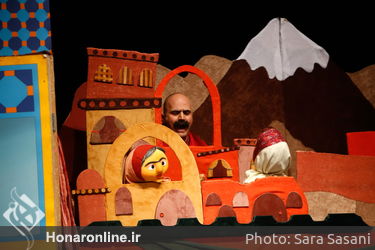 اجرای نمایش "اژدها، اولین حیوان خانگی" در تالار هنر