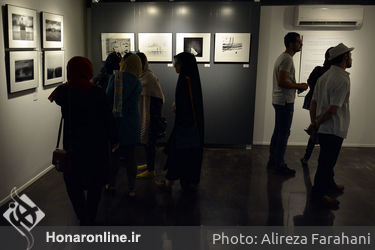 نمایشگاه گروهی عکس از 77 هنرمند در گالری ایوان