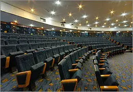 ترافیک برنامه در تالار مرکزی گرگان/ بیش از ده اجرا مقدور نیست