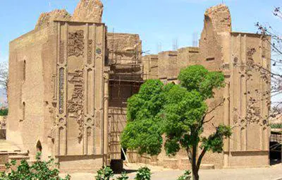 اثری که احتمالا بر روی آتشکده ساخته شد