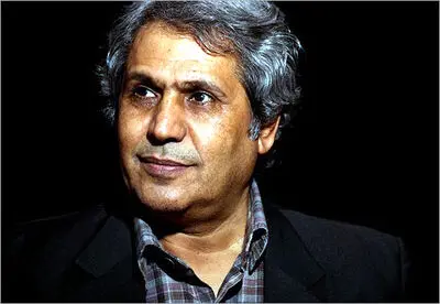 مدیر انتشارات روزگار: دست پرتر از سال گذشته‌ایم / کاش نمایشگاه را هر 6 ماه برگزار می‌کردند