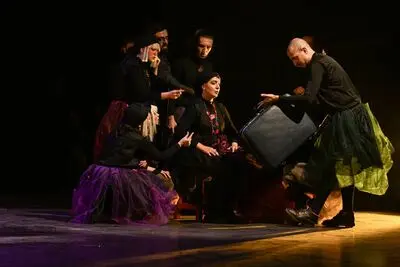 نمایش «پدرکشی...» به بوشهر رسید
