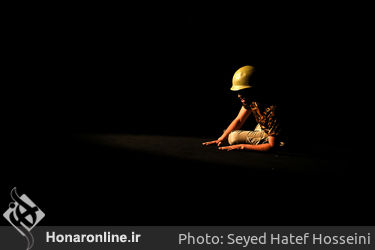 نمایش "آنالیز" در تماشاخانه ایران تماشا