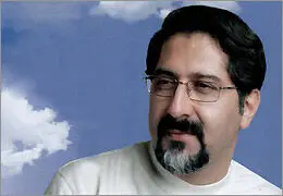 سراج با گروه بیدل در اصفهان می‌خواند