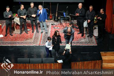 بزرگداشت حکیم ابوالقاسم فردوسی در فرهنگسرای نیاوران با اجرای گروه موسیقی شهپر
