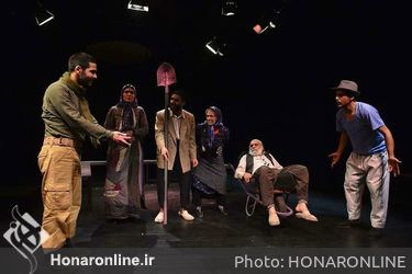 نمایش برونسی در تالار سایه تئاتر شهر