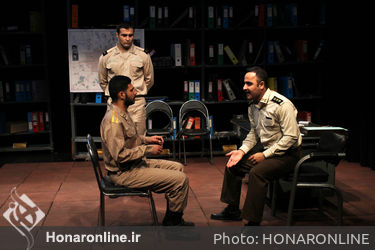 نمایش "لانچر پنج" در تالار حافظ