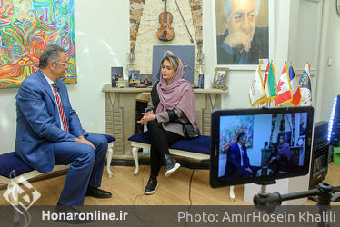 نمایشگاه نقاشی سیمین حیدری با عنوان « چرخه » در گالری انتظامی