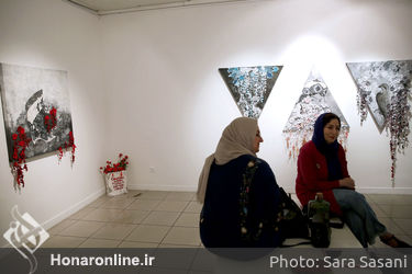 نمایشگاه نقاشی و دوخت سرمه عرب در گالری ویستا 