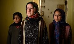 جایزه ۵۰۰ یورویی جشنواره فرانسه به «شال سیاه» رسید