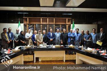 دیدار جمعی از هنرمندان با رضا رحمانی  وزیر صنعت، معدن و تجارت 