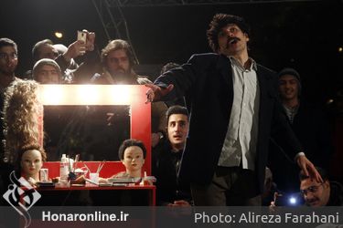 نمایش های خیابانی روز پنجم جشنواره تئاتر فجر