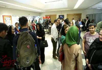 استقبال از یک فیلم گروه هنر و تجربه در اولین روز اکران