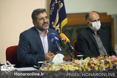نشست وزیر فرهنگ و ارشاد اسلامی با اصحاب شعر و ادب با عنوان «خلوت انس»  در تالار وحدت