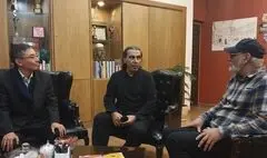 قدردانی مهمان ژاپنی کارگاه نمایش از اجرای یک تئاتر عروسکی