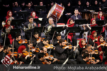 ارکستر سمفونیک تهران به رهبری شهرداد روحانی در تالار وحدت