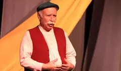 اوستا و عبدلی به تئاتر برگشتند/ وقتی به جای سیاه، سفید می‌شدیم