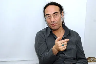 بیژن اخگر