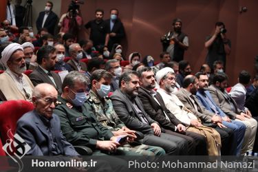 آیین اهدای جوایز پدیدآورندگان آثار شایسته تقدیر سی و نهمین جایزه کتاب سال 