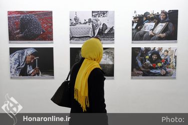 نمایشگاه عکس پدربزرگ مادربزرگ در باغ موزه هنر ایرانی