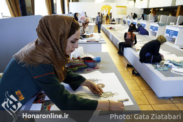 برپایی مسابقه زنده طراحی لباس اجتماع بانوان در تالار وحدت
