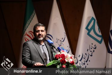 آیین اهدای جوایز پدیدآورندگان آثار شایسته تقدیر سی و نهمین جایزه کتاب سال 