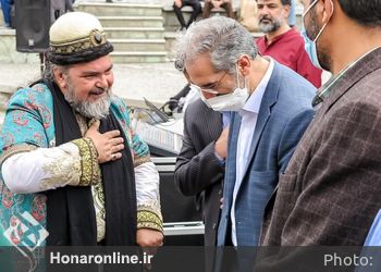 بازدید محمود سالاری معاون امور هنری وزارت فرهنگ و ارشاد اسلامی از اجراهای ویژه برنامه هفته هنر انقلاب اسلامی در تئاتر شهر