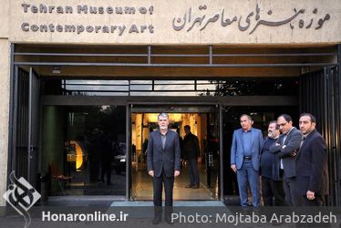 بازديد وزير ارشاد از نمايشگاه دوسالانه مجسمه سازي در موزه هنرهاي معاصر