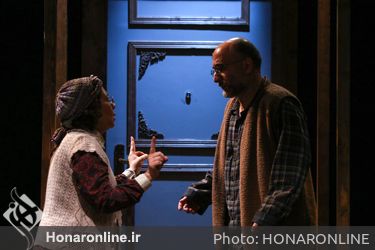 نمایش "خرده نان" در سالن سایه تئاتر شهر