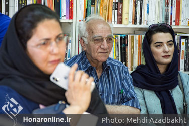 جشن امضای کتاب "قاشق چای‌خوری"