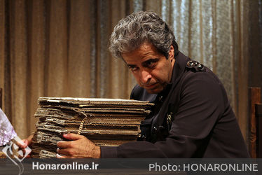 اجرای نمایش "مگس" در تئاتر شهر