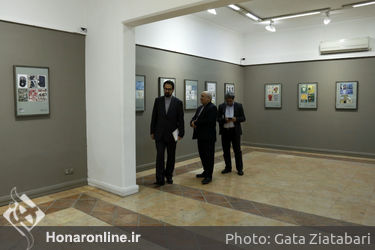 بازدید سید مجتبی حسینی از نمایشگاه تصویرگران معاصر جمهوری چک
