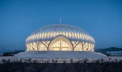 مسجد عمان الهام‌بخش سالن نمایش چین شد