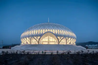 مسجد عمان الهام‌بخش سالن نمایش چین شد