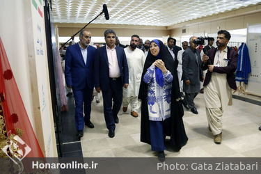 افتتاحیه بخش بین‌الملل هشتمین جشنواره مد و لباس فجر در چابهار